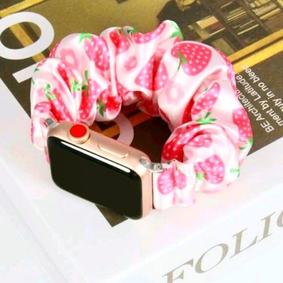 Strawberry 🍓 Print Apple Watch Band - Picture 3 of 5